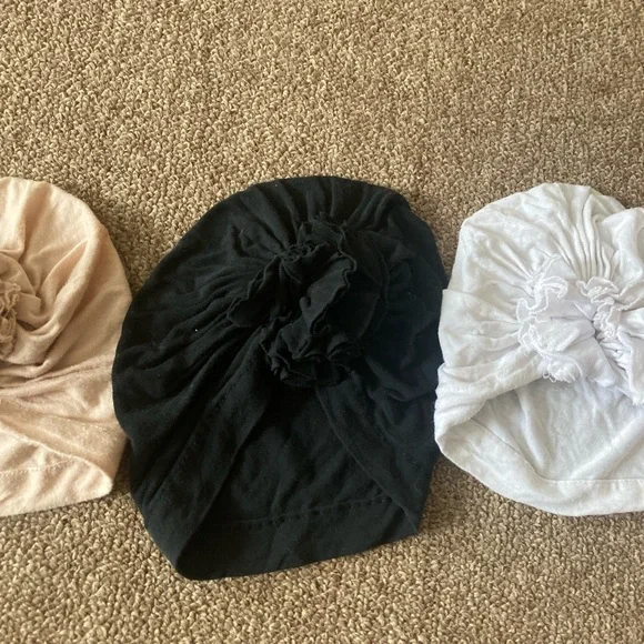 ❤️Bundle of 4 baby hats - Picture 3 of 4